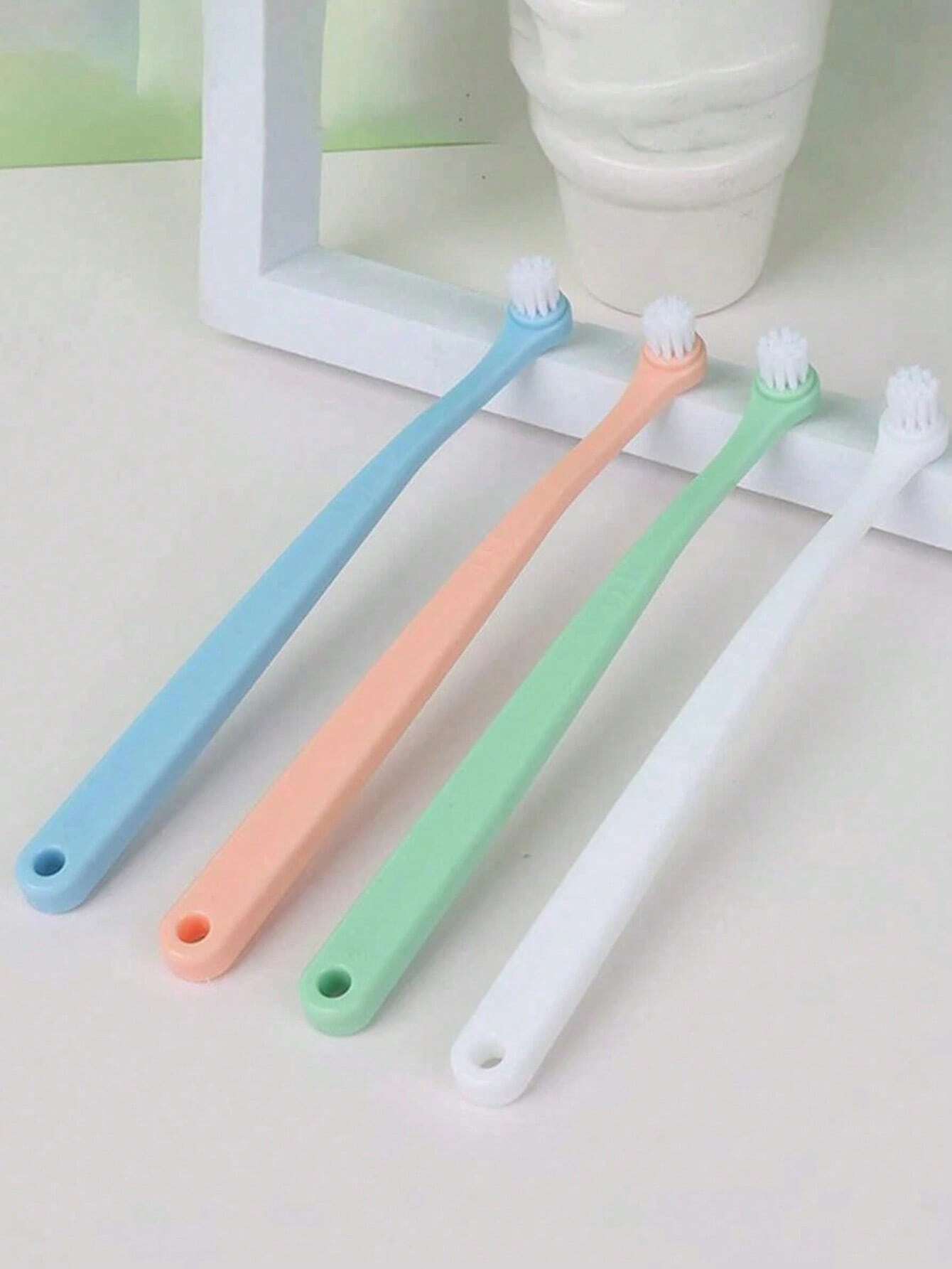 Pet Finger Toothbrush Pet Toothbrush Silicone Toothbrush Puppy Cat Finger Set Brush Finger Pet Toothbrush Small Size Suitable for Dogs and Cats