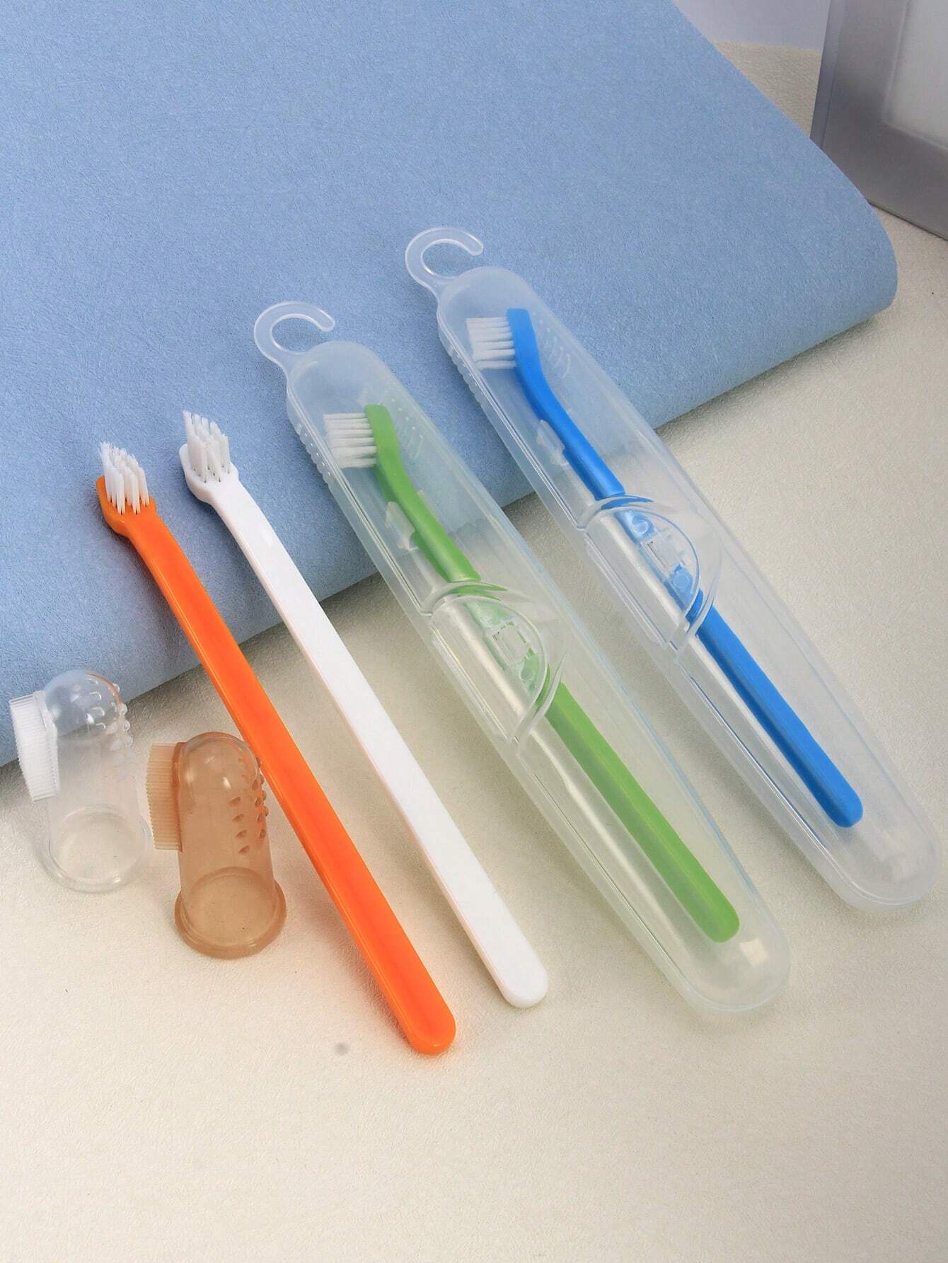Pet Finger Toothbrush Pet Toothbrush Silicone Toothbrush Puppy Cat Finger Set Brush Finger Pet Toothbrush Small Size Suitable for Dogs and Cats